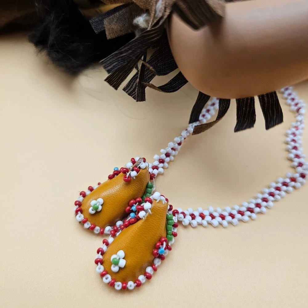 Native American Indian Porcelain‎ Doll Beaded Sleeping Detailed Outfit Headband